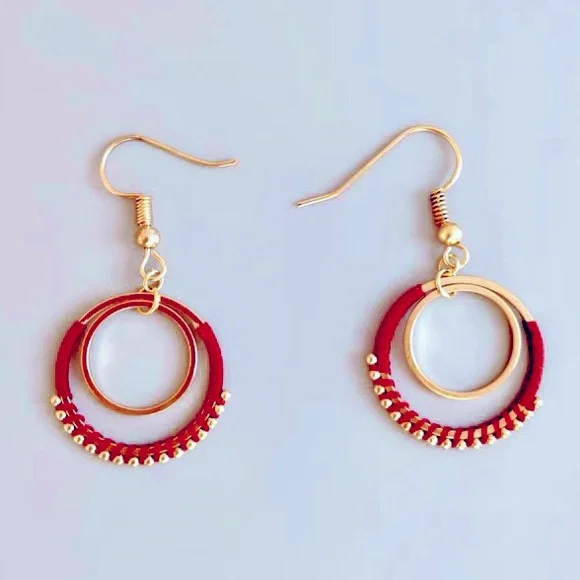 ❣️$25/3❣️ Red Double Hoop Dangle Earrings - Picture 3 of 8